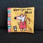 kleertjes aan muis baby boekje, Boeken, Ophalen of Verzenden