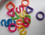 Gekleurde vormen om in elkaar te haken (goed voor de motorie, Kinderen en Baby's, Speelgoed | Babyspeelgoed, Ophalen of Verzenden