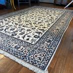 Trendy origineel Perzisch tapijt – 245 x 164 cm – Nain, Ophalen, TTM Wonen, Meubels – (Perzische) Tapijten en Woonaccessoires