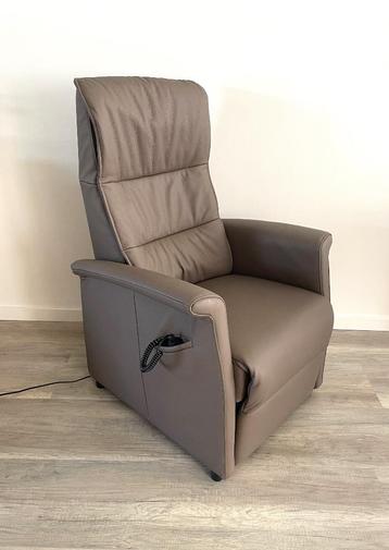 relaxstoel, relaxfauteuil, sta op stoel beschikbaar voor biedingen