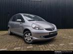 Honda Jazz 1.4 LS Nwe APK 86dkm, Auto's, Voorwielaandrijving, Stof, Zwart, 4 cilinders