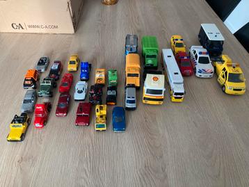 Partij auto’s/ vrachtwagens en hulpdiensten beschikbaar voor biedingen