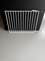 Wit verstelbaar traphekje, Ophalen, 100 tot 115 cm, Zo goed als nieuw, Klemhekje