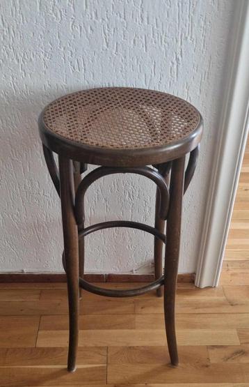 Vintage Thonet barkruk  beschikbaar voor biedingen
