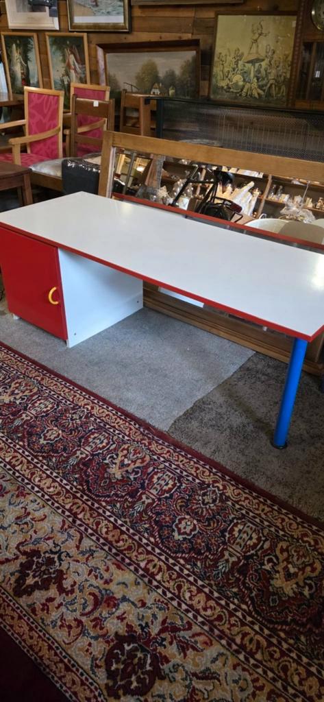 Leuke knutsel- of speeltafel voor kinderen, Huis en Inrichting, Bureaus, Gebruikt, Bureau, Ophalen