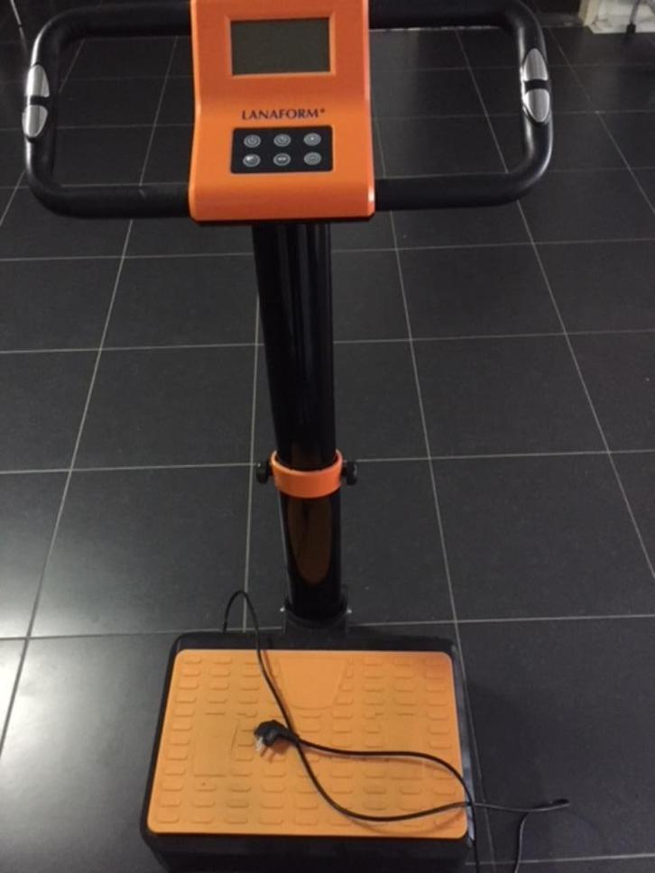trilplaat, Sport en Fitness, Fitnessapparatuur, Gebruikt, Trilplaat, Armen, Benen, Buik, Rug, Overige materialen, Ophalen