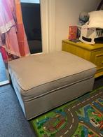 Ikea licht grijze hocker / poef, Huis en Inrichting, Banken | Voetenbanken en Poefen, Ophalen, Gebruikt