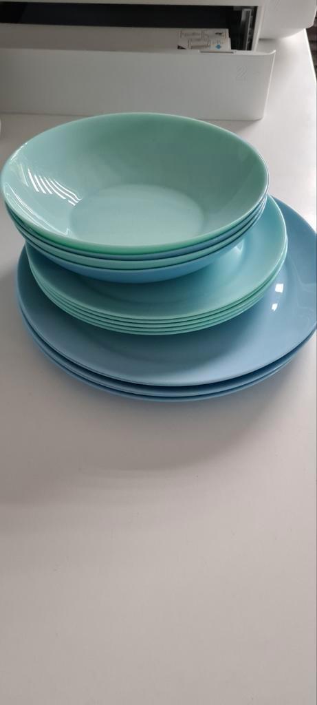 Blauwe en groene borden set, Huis en Inrichting, Keuken | Tupperware, Gebruikt, Schaal, Blauw, Groen, Ophalen of Verzenden