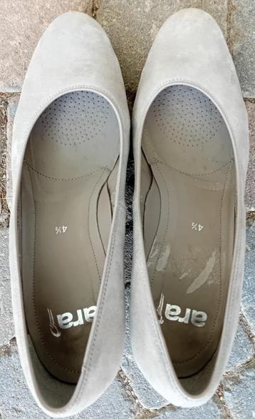 Zeer nette pumps maat 37.5 beschikbaar voor biedingen