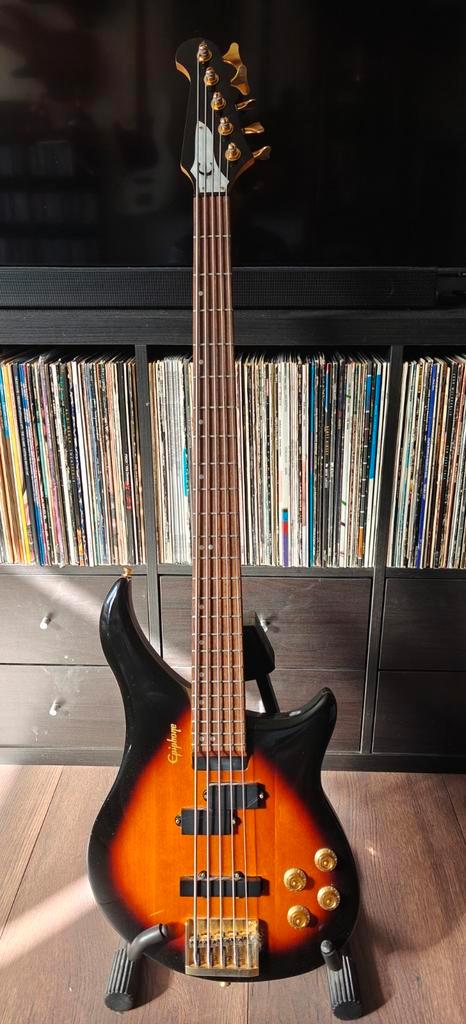 Epiphone EBM5, Muziek en Instrumenten, Snaarinstrumenten | Gitaren | Bas, Zo goed als nieuw, Ophalen of Verzenden