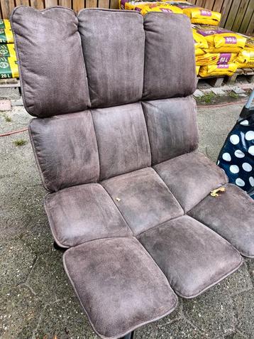 Comfortabele Bruine Draai Stoel beschikbaar voor biedingen