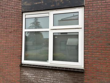 Kunststof kozijn incl dubbel glas beschikbaar voor biedingen