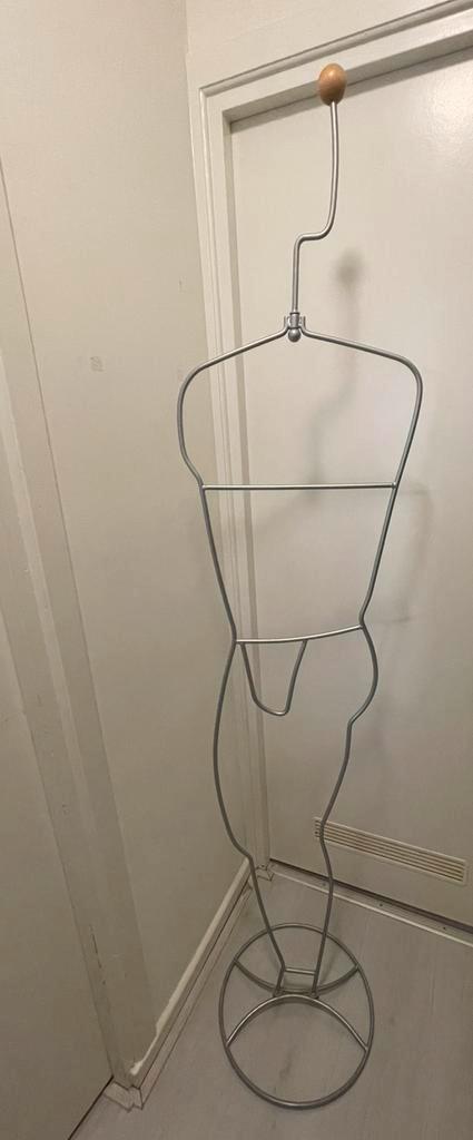 Vintage IKEA dressboy, Huis en Inrichting, Woonaccessoires | Kapstokken, Gebruikt, Staande kapstok, 150 tot 200 cm, Metaal, Ophalen
