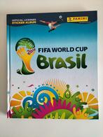Panini WK Brasil 2014 sealed box 100 zakjes+hardcover album, Nieuw, Poster, Plaatje of Sticker, Verzenden, Buitenlandse clubs