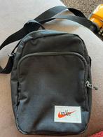 Nike crossbodytas nieuw!, Sieraden, Tassen en Uiterlijk, Tassen | Schoudertassen, Ophalen of Verzenden