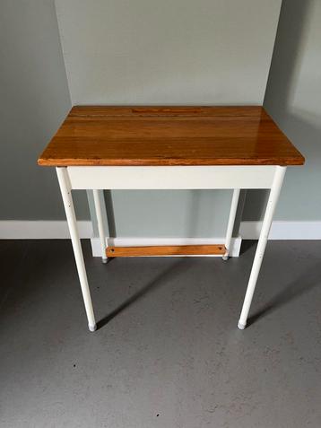 Vintage Lessenaar / Kinderbureau - Metaal & Hout beschikbaar voor biedingen