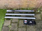Thule Wingbar Evo (118cm) + Thule Evo Raised Rail foot, Auto diversen, Dakdragers, Ophalen, Gebruikt