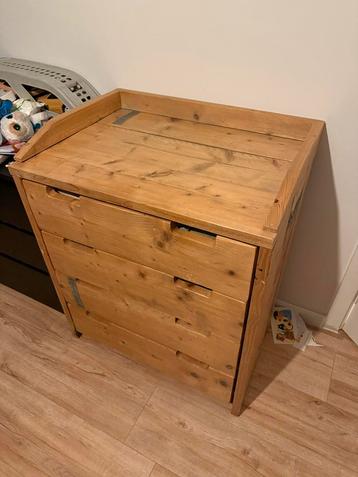 Houten Commode Handgemaakt beschikbaar voor biedingen