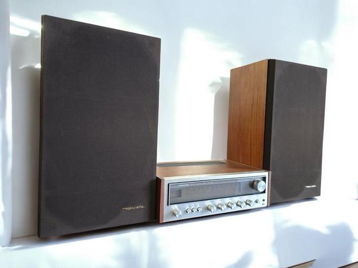 audio Realistic STA-52 AM/FM stereo + luidsprekers, Audio, Tv en Foto, Stereo-sets, Overige merken, Ophalen