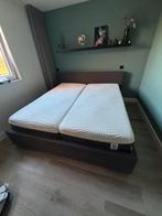 Compleet bed met 2 Beter Bed matrassen, (elektr) lattenbodem, Huis en Inrichting, Slaapkamer | Matrassen en Bedbodems, Ophalen