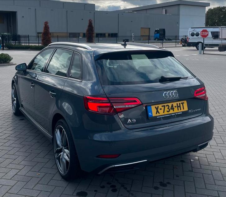 Audi A3 40 E-tron 204pk S Tronic 2020 Grijs, Auto's, Audi, Particulier, A3, Hybride Elektrisch/Benzine, Plug-in hybride, Hatchback