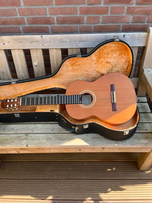 Manuel Rodrigues e Hijo model B klassieke gitaar, Muziek en Instrumenten, Snaarinstrumenten | Gitaren | Akoestisch, Gebruikt, Klassieke of Spaanse gitaar