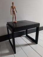 Zwart vintage salontafeltje, kubus design zwart tafeltje, Huis en Inrichting, Tafels | Salontafels, Ophalen, Minder dan 50 cm