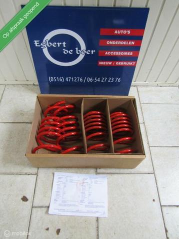 4 Veren verlagingsveren set ,nieuw in doos trafic vivaro etc beschikbaar voor biedingen