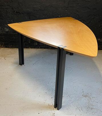Vintage Dutch design eettafel Tobio Harvink beuken metaal beschikbaar voor biedingen