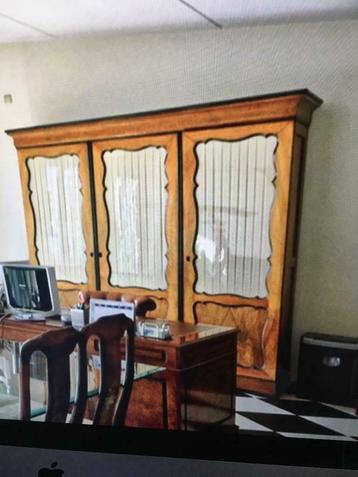 Antieke Boekenkast - Groot & Mooi beschikbaar voor biedingen