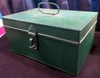 Oude brocante groene metalen kist, Antiek en Kunst, Ophalen of Verzenden