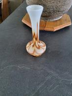 Mooi opaline Murano vaasje, Overige kleuren, Ophalen of Verzenden, Minder dan 50 cm, Glas