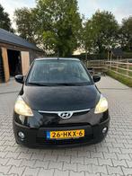 Hyundai i10 1.1I 5DR AUT 2009 Zwart, Auto's, Stof, Zwart, 4 cilinders, Zwart