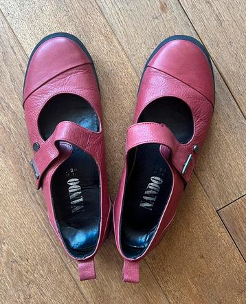 Platte rode schoenen, maat 38 beschikbaar voor biedingen