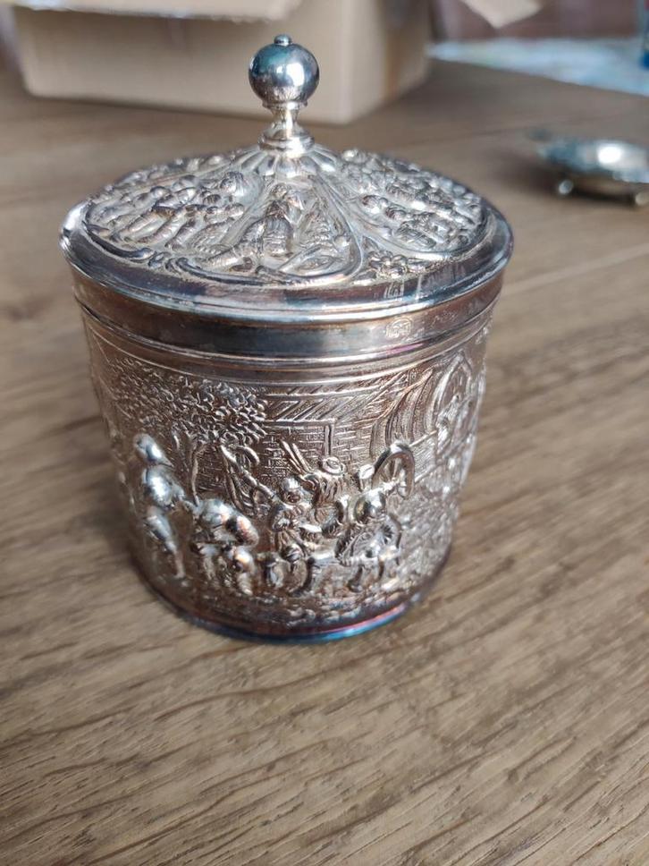 Oude Verzilverde Douwe Egberts theebus, Antiek en Kunst, Antiek | Goud en Zilver, Ophalen of Verzenden