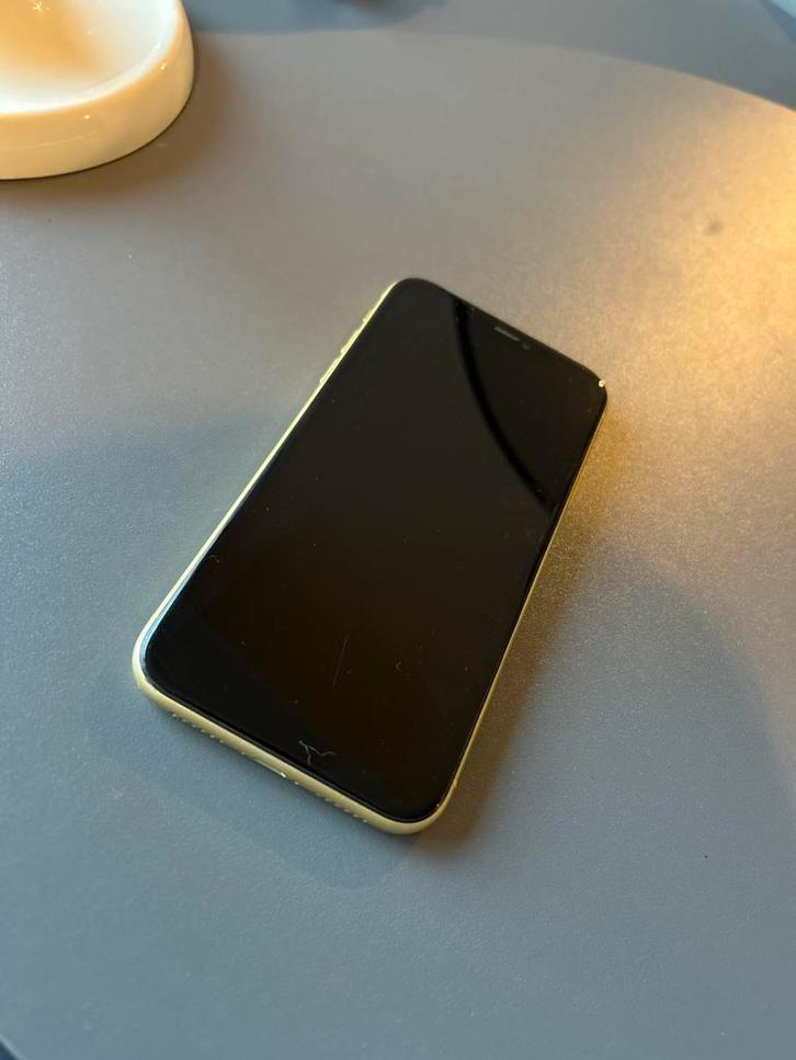 Iphone 11 Geel 128GB - Goed Werkend, Telecommunicatie, Mobiele telefoons | Apple iPhone, Geel, Zonder simlock, Zonder abonnement