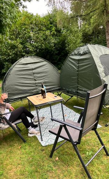 2-persoons tent 2x 1 persoons met luchtbed en slaapzak beschikbaar voor biedingen