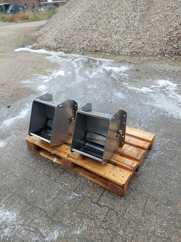 2× suevia rvs sneldrinker, waterbak, runderen  beschikbaar voor biedingen