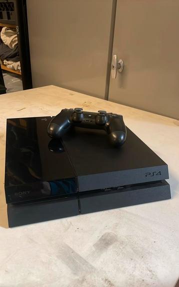Mooie playstation 4 met 1 controller beschikbaar voor biedingen