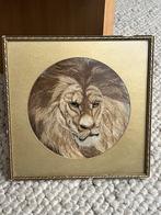 Hand Embroidery.  Silk Lion Heads, Ophalen of Verzenden