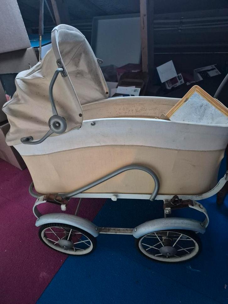 Ouderwetse Poppenwagen '60 - Opknapper, Antiek en Kunst, Antiek | Speelgoed, Ophalen of Verzenden