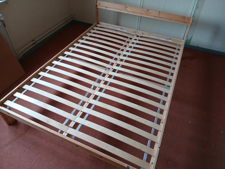 Bedframe, Huis en Inrichting, Slaapkamer | Bedden, Nieuw, Tweepersoons, 140 cm, 200 cm, Hout, Bruin, Ophalen