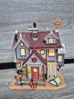 Lemax two if by sea verlicht originele doos kerstdorp kerst, Ophalen of Verzenden, Zo goed als nieuw