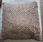 Mooie sierkussen in kleur bruin-beige/beige gemêleerd, Ophalen of Verzenden, Zo goed als nieuw, Beige, Vierkant