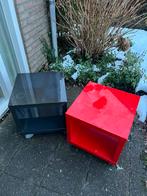 Te Koop : Bijzettafeltjes Tafeltjes Zwart Rood Op Wielen, 45 tot 60 cm, Minder dan 55 cm, Gebruikt, Vierkant