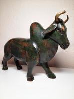 Handgesneden houten stier beeld, Ophalen of Verzenden