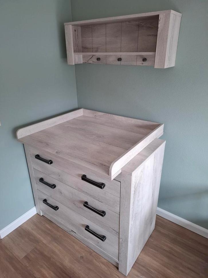 Kidsmill Commode & wandrek, Kinderen en Baby's, Kinderkamer | Commodes en Kasten, Gebruikt, 90 tot 105 cm, 100 cm of meer, 50 tot 70 cm