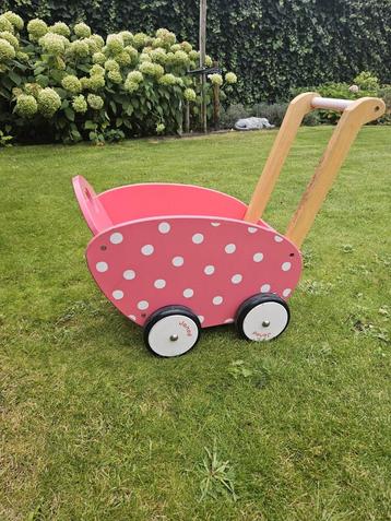 Roze Houten Poppenwagen met Stippen beschikbaar voor biedingen