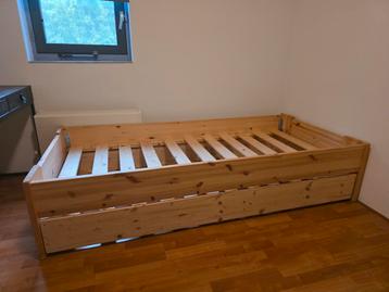 houten 1 persoonsbed met logeerbed beschikbaar voor biedingen
