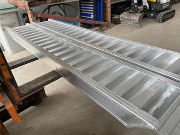 oprijplaat Oprijplaten zware uitvoering; 6 ton beschikbaar voor biedingen